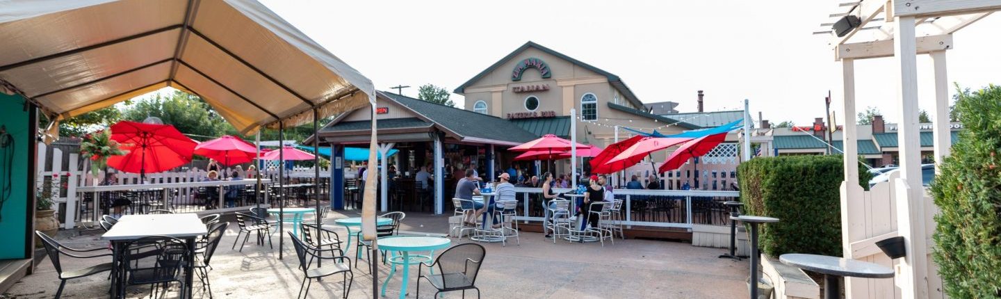 deck and outdoor bar in lancaster county pa